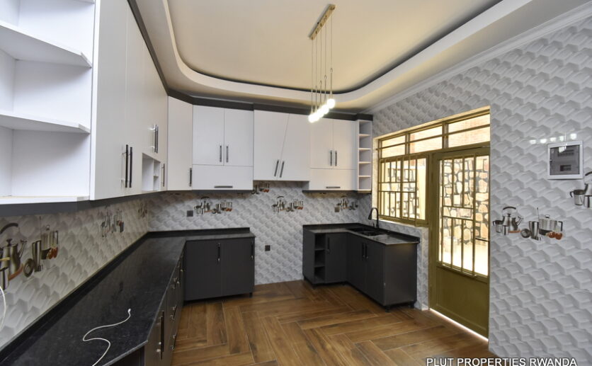 2 stories house for sale in Kibagabaga plut properties (14)