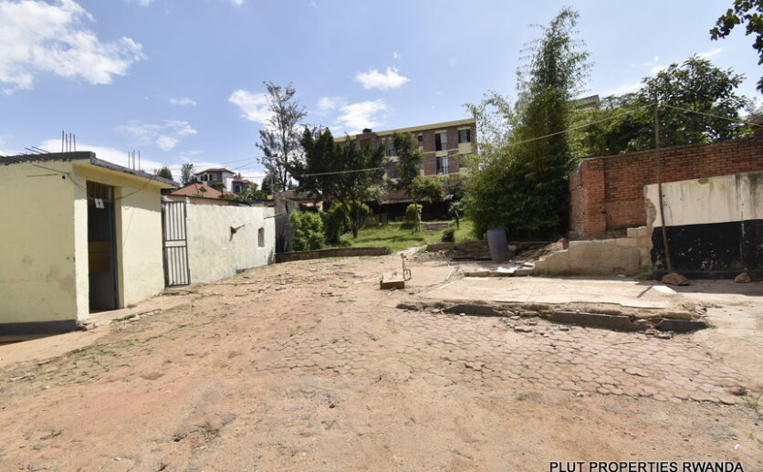 Big plot for sale in Kibagabaga plut properties (5)