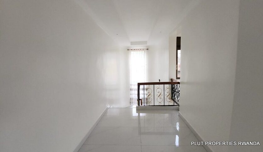 House for rent in Rebero plut properties (4)