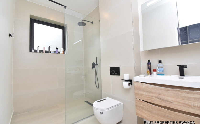 Modern furnished apartment in Kacyiru Kigali plut properties (2)
