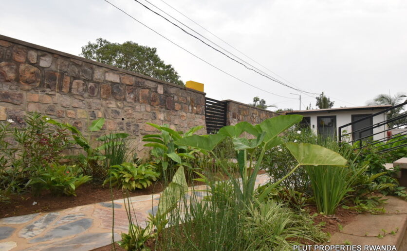 Modern furnished apartment in Kacyiru Kigali plut properties (8)