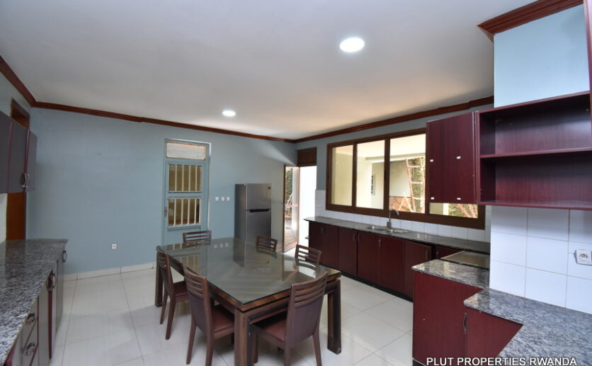 House for rent in Gacuriro Kigali plut properties (12)