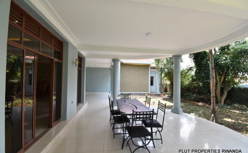 House for rent in Gacuriro Kigali plut properties (4)