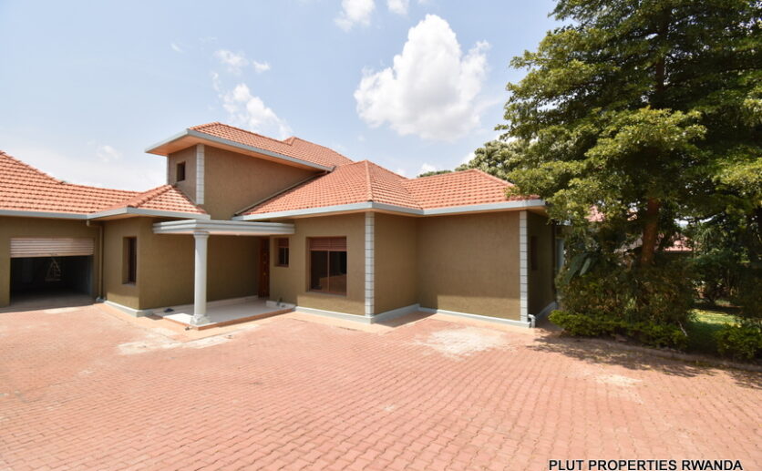 House for rent in Gacuriro Kigali plut properties (6)