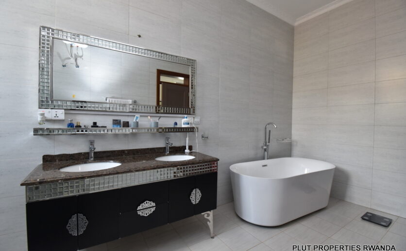 Rebero Villa for rent plut properties (17)