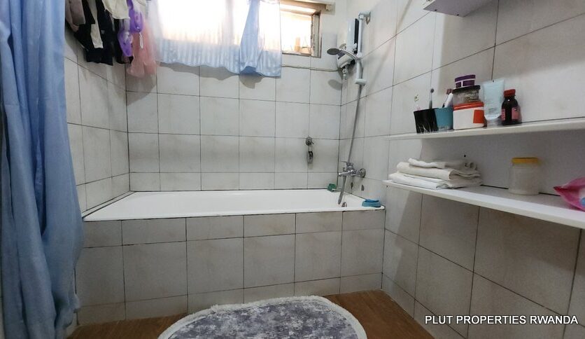 Beautiful house fir rent in Kiyovu plut properties (3)