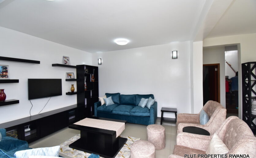 Beautiful house for rent in Nyarutarama plut properties (1)