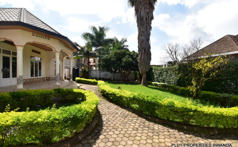 Kigali Kibagabaga house for rent plut properties (1)