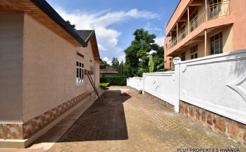 Kigali Kibagabaga house for rent plut properties (9)
