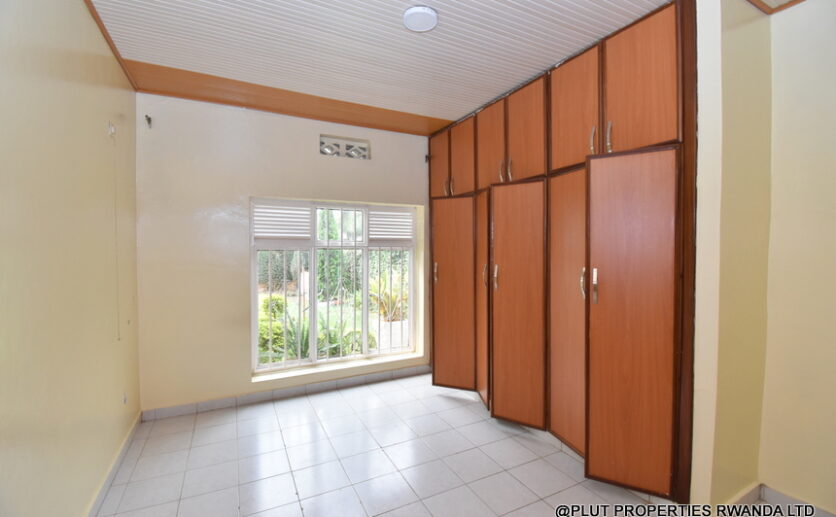 4 bedrooms house for sale in Kibagabaga plut properties (9)