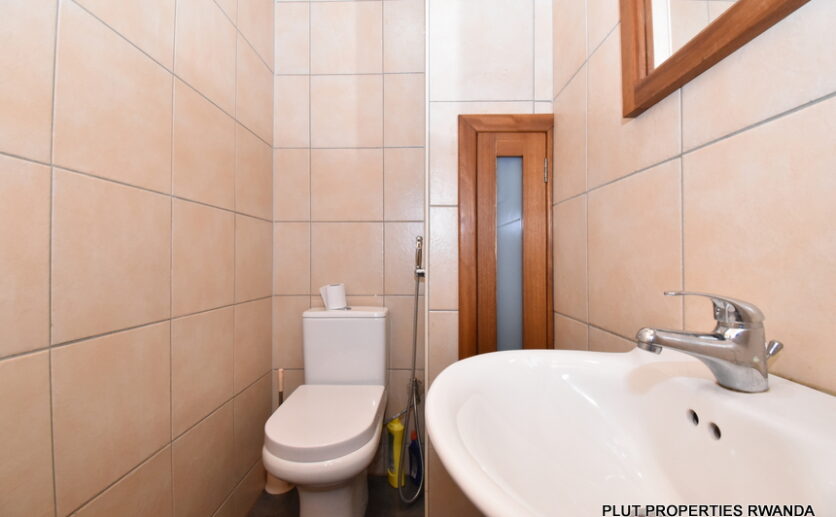 Apartment for rent in city center plut properties (8)