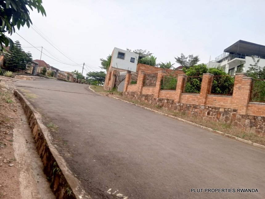Big plot for sale in Kibagabaga