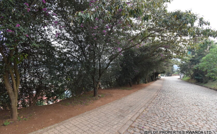 Buy land in Kacyiru plut properties (8)