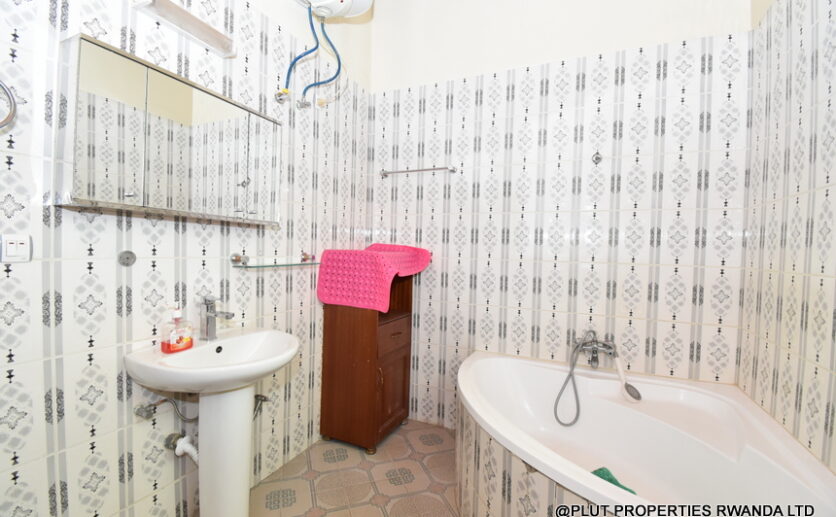 Family house for rent in Kibagabaga plut properties (6)