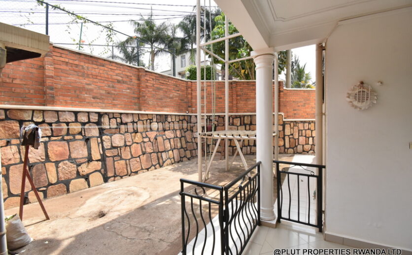 Family house for rent in Kibagabaga plut properties (8)