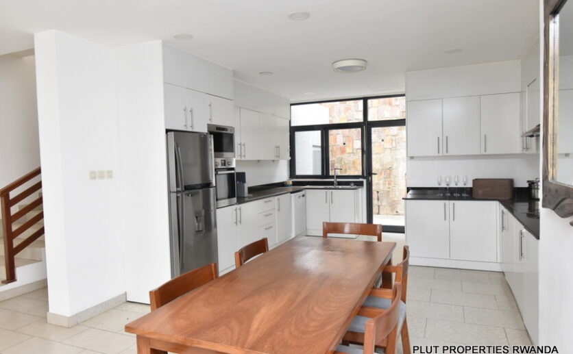 House for rent in Kiyovu Kigali Plut properties (4)