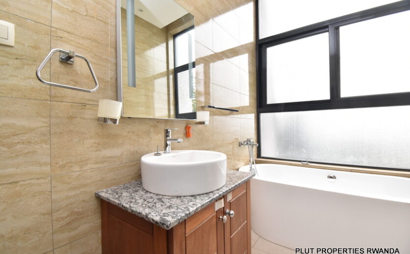 House for rent in Kiyovu Kigali Plut properties (7)