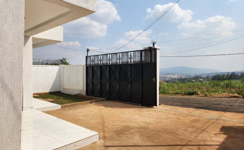 WhatsApp Image 2025-08-14 at 13.41.03_0f66937d