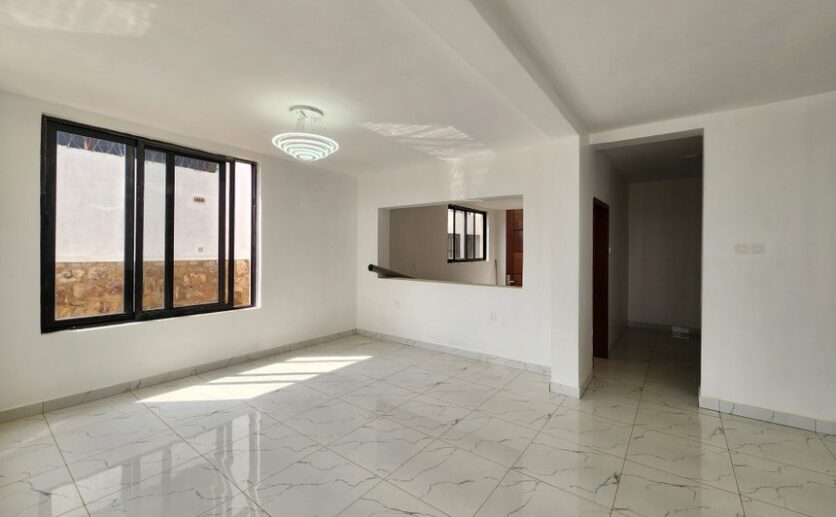 WhatsApp Image 2025-08-14 at 13.41.03_90ce91a9