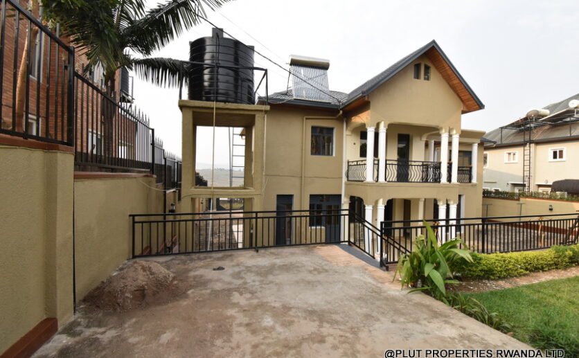 house with swimming pool for rent plut properties (14)