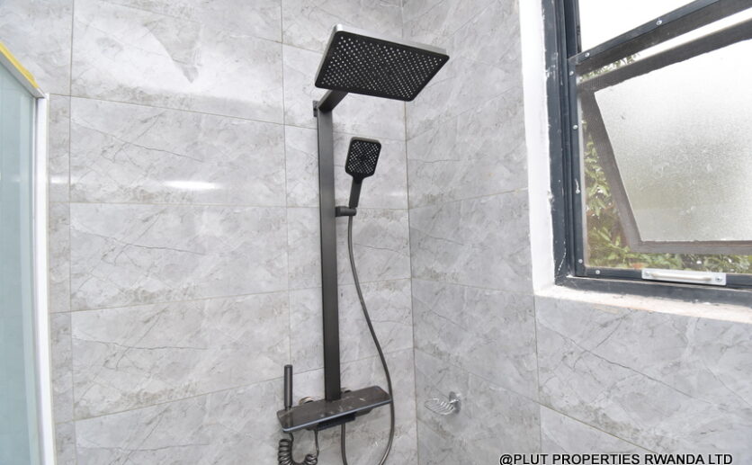 unfurnished house for rent in Rusororo plut properties (16)