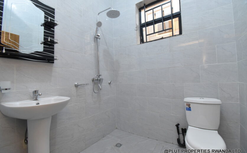 4 Big bedroom house for sale in Kanombe plut properties (11)