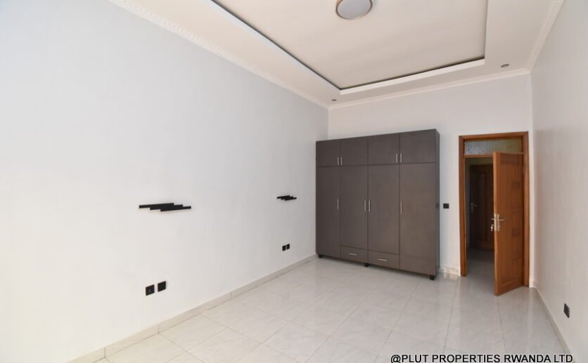 4 Big bedroom house for sale in Kanombe plut properties (12)