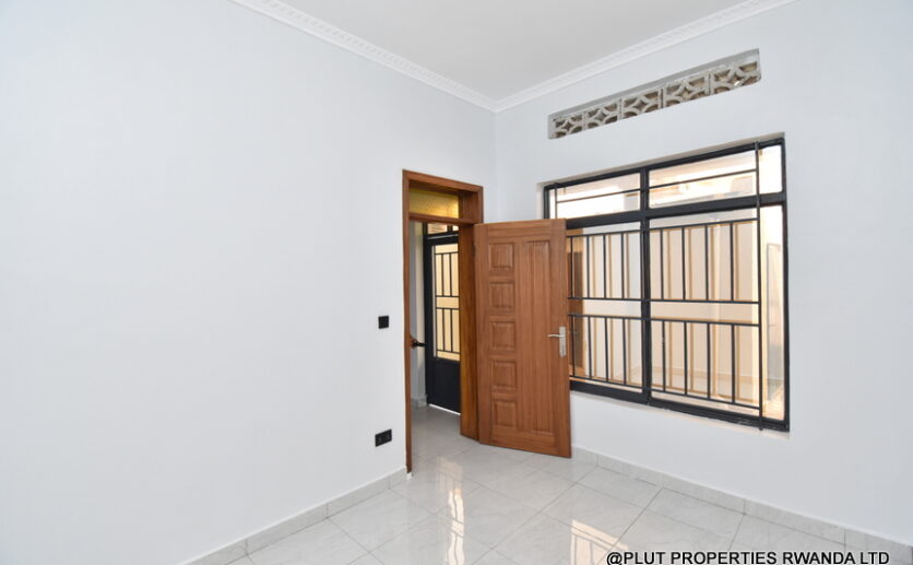 4 Big bedroom house for sale in Kanombe plut properties (14)