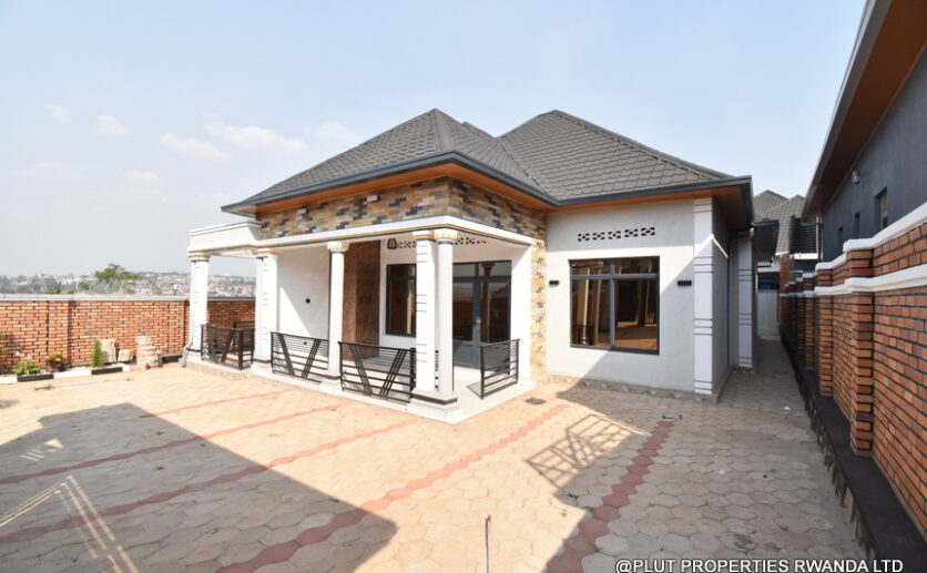 4 Big bedroom house for sale in Kanombe plut properties (2)