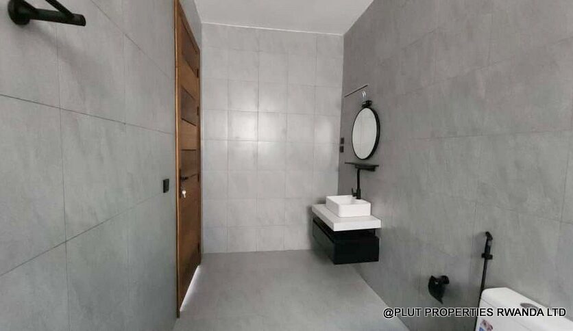 Beautiful house for rent in Rebero plut properties (10)