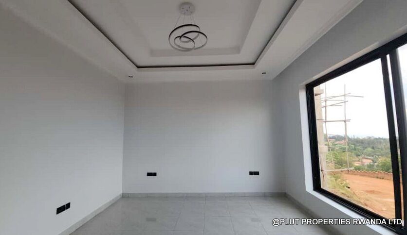 Beautiful house for rent in Rebero plut properties (11)