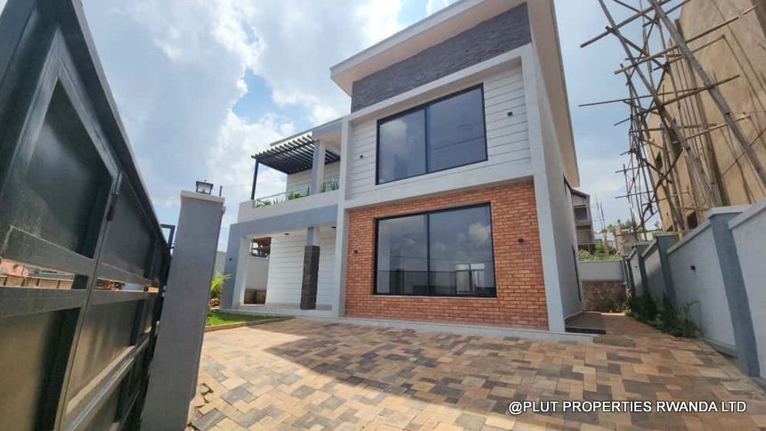 Beautiful House for Sale in Rebero