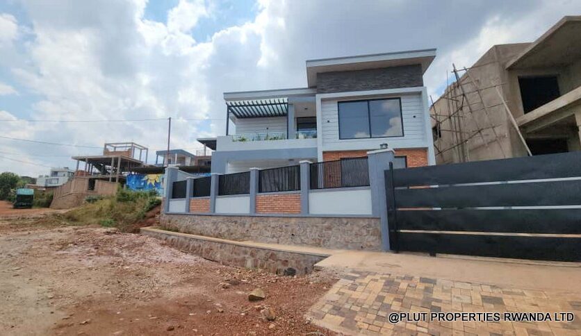 Beautiful house for rent in Rebero plut properties (18)