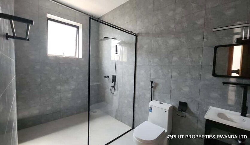 Beautiful house for rent in Rebero plut properties (2)