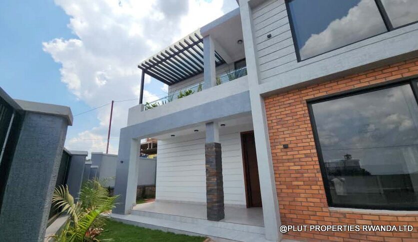 Beautiful house for rent in Rebero plut properties (21)