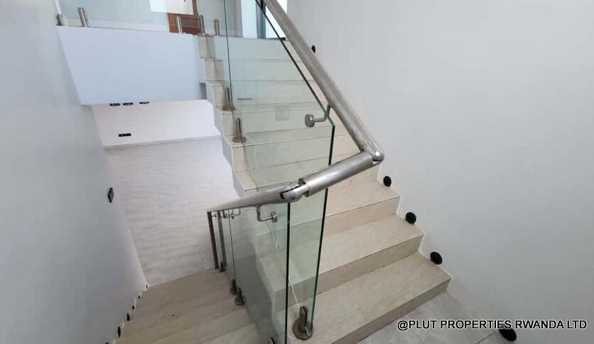 Beautiful house for rent in Rebero plut properties (4)