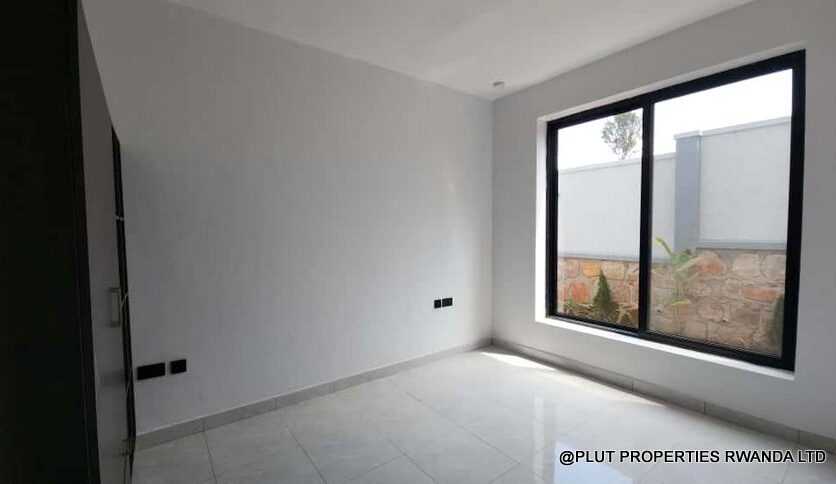 Beautiful house for rent in Rebero plut properties (5)