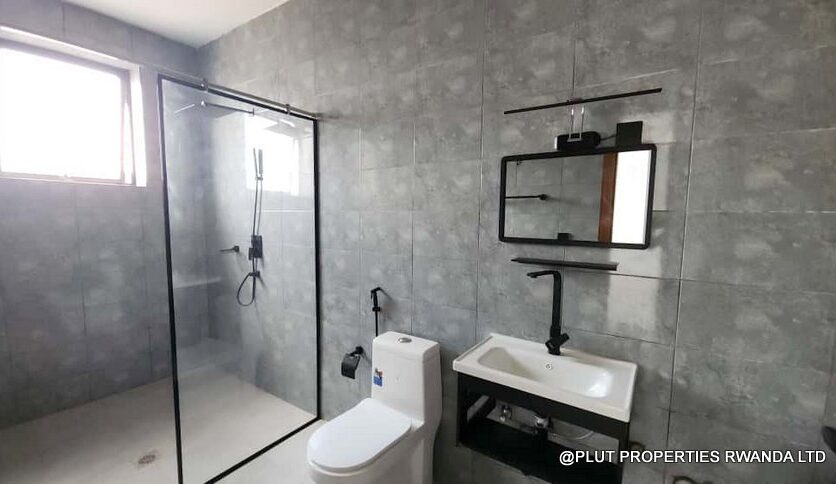 Beautiful house for rent in Rebero plut properties (8)