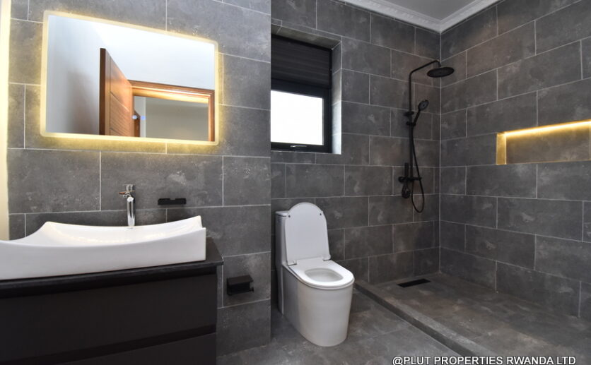 Rebero big house for rent plut properties (16)