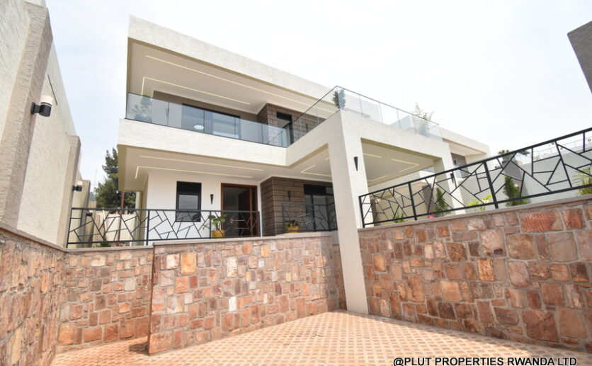 Rebero big house for rent plut properties (2)