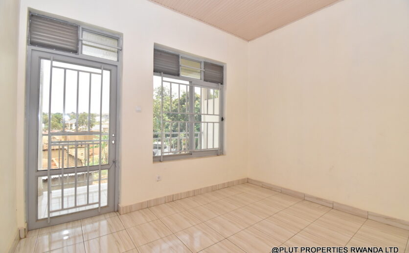 Unfurnished 2 storey house for rent in Kagugu plut properties (8)