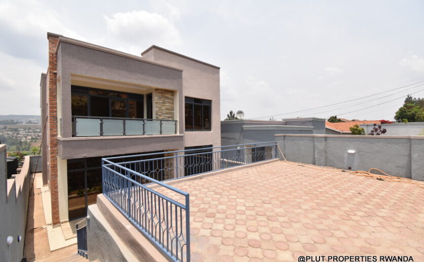 5 bedroom house in Kibagabaga Kigali plut properties (5)