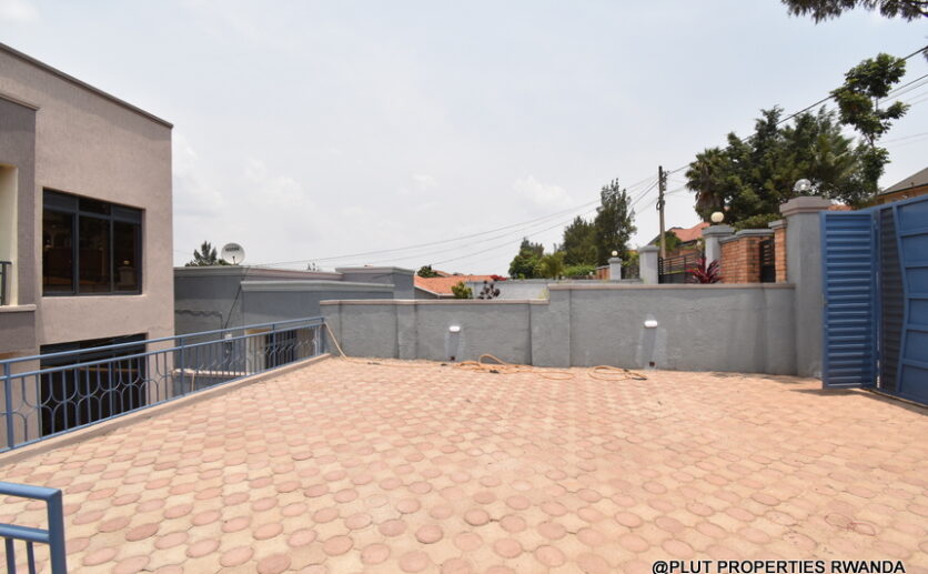 5 bedroom house in Kibagabaga Kigali plut properties (6)