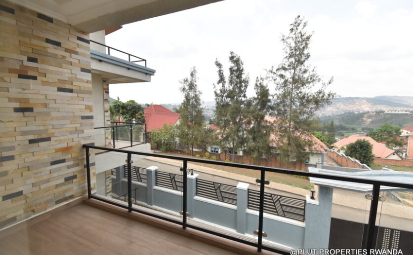 Beautiful 2 storey house in Kibagabaga plut properties (1)