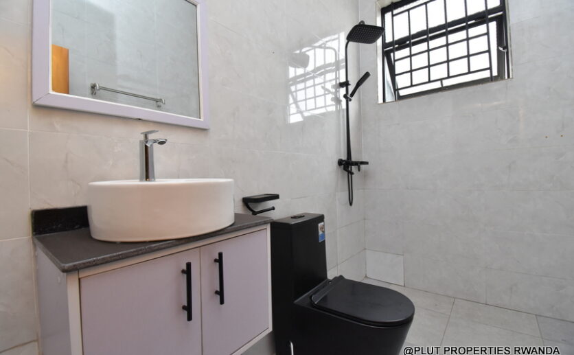 Beautiful 2 storey house in Kibagabaga plut properties (11)