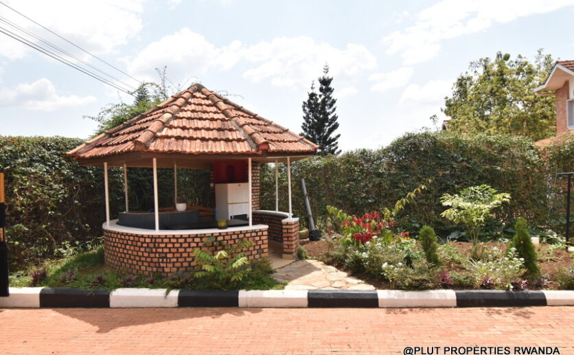 Big family house for rent in Gacuriro plut properties (13)