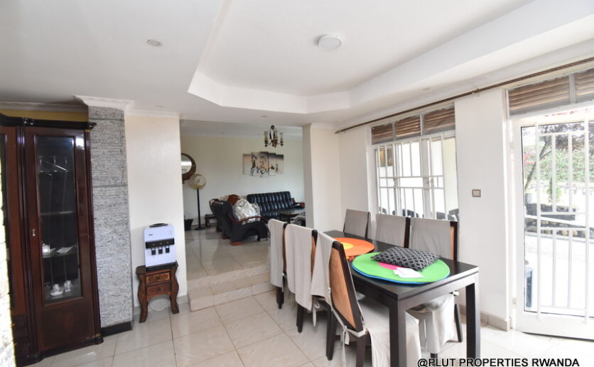 Big family house for rent in Gacuriro plut properties (4)