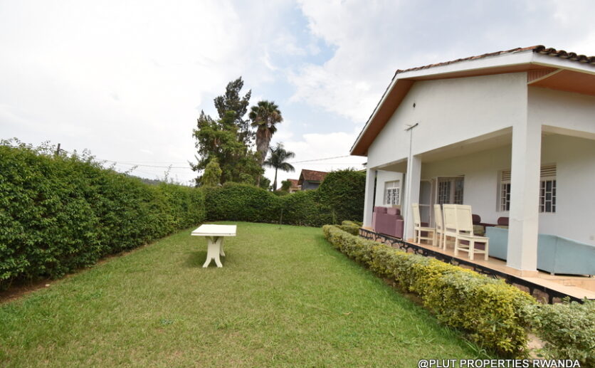 Big plot for sale in Kibagabaga plut properties (6)