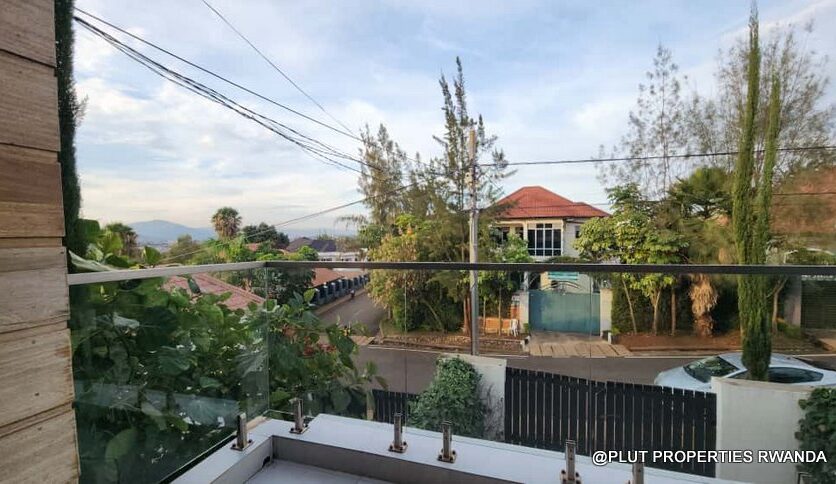 Rent in Rebero plut properties (8)