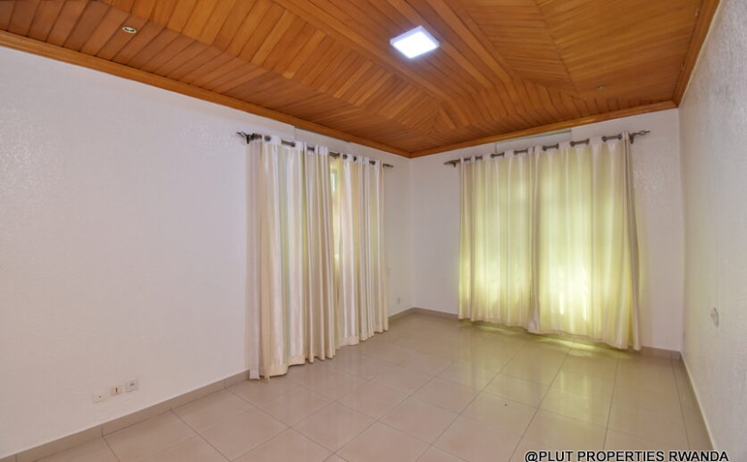 Unfurnished house for rent in Gacuriro plut properties (11)